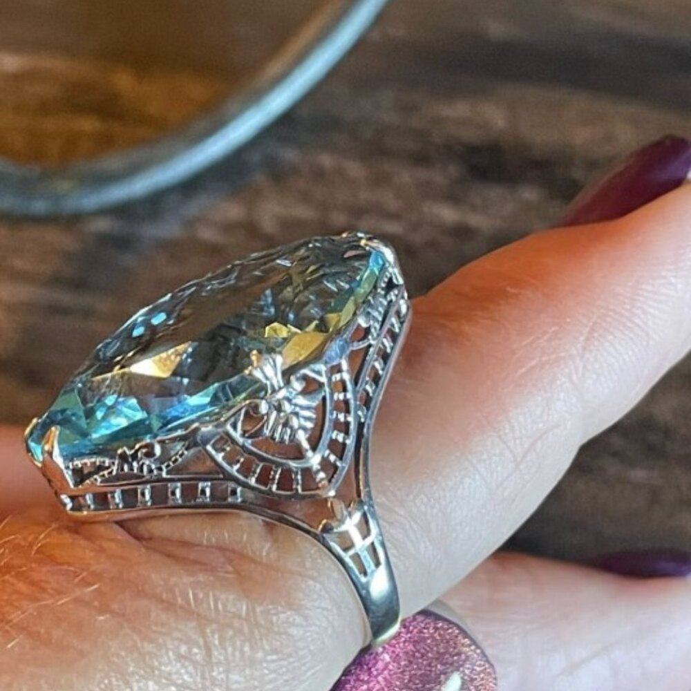 Gorgeous Art Deco .925 Sterling Aquamarine Ring  Ladies Size 7